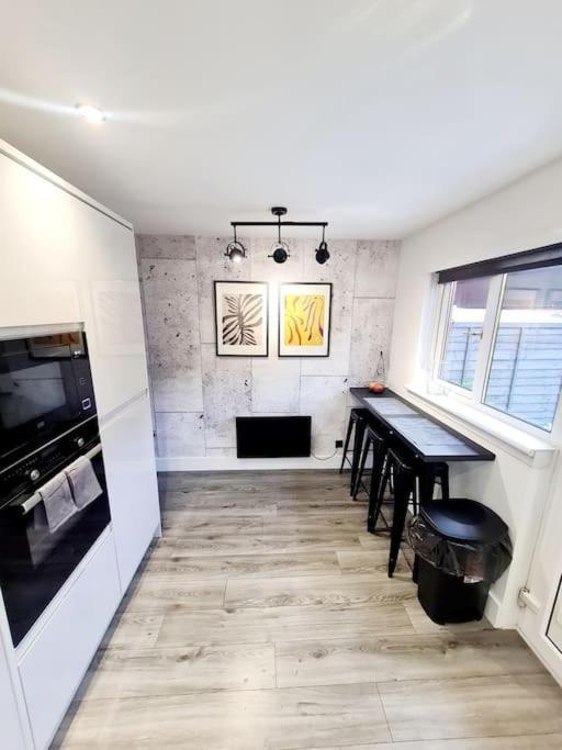 גלאזגו Lovely House With Back Garden - Private Driveway מראה חיצוני תמונה